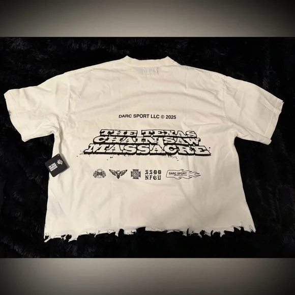 Darc Sport x Texas Chainsaw Massacre Tee 2XL NWT Horror Gym Streetwear - Picture 4 of 4